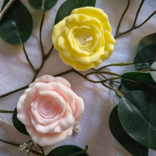 Vela Artesanal ROSA SILVESTRE de Cera de Soja | Flor Escultural Decorativa | Personalizable