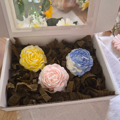 PACK 3 Velas PEONÍA Artesanales en Cera de Soja | Caja Floral Premium |  Regalo Personalizable